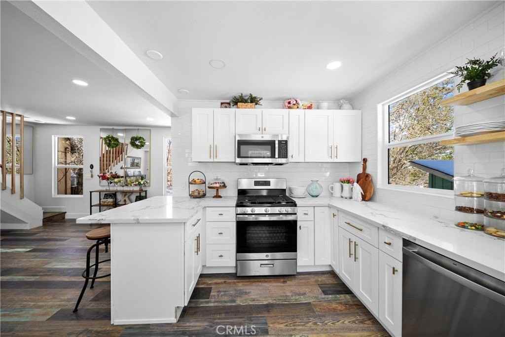 27584 Weirwood Drive - Photo 7 of 21