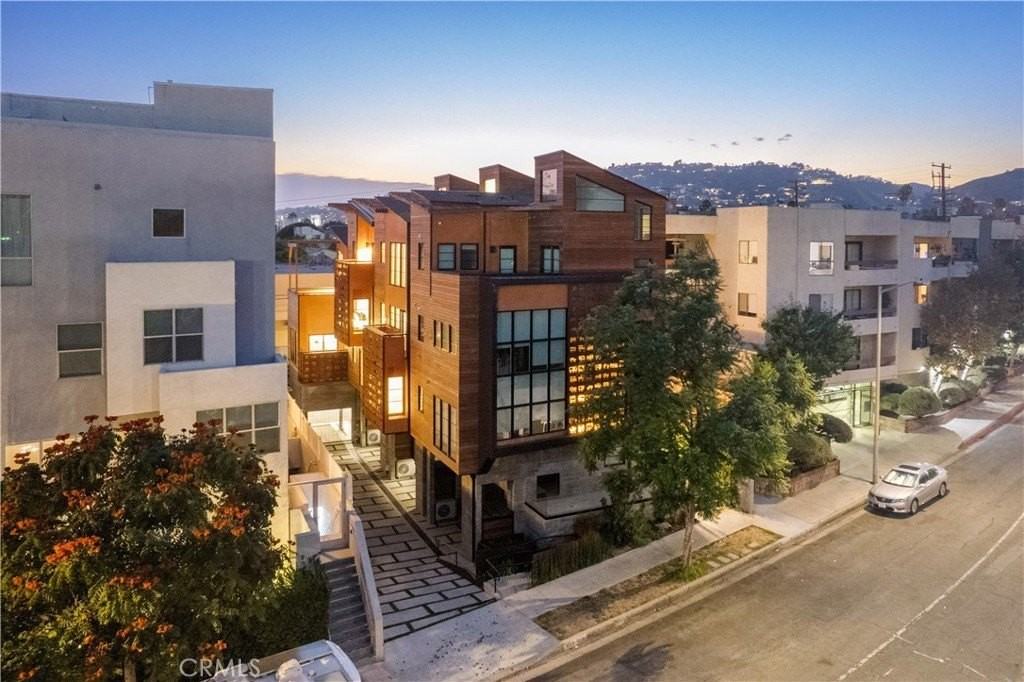 1035 North Vista Street