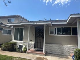 131 N Montague Ave - Photo 1 of 1