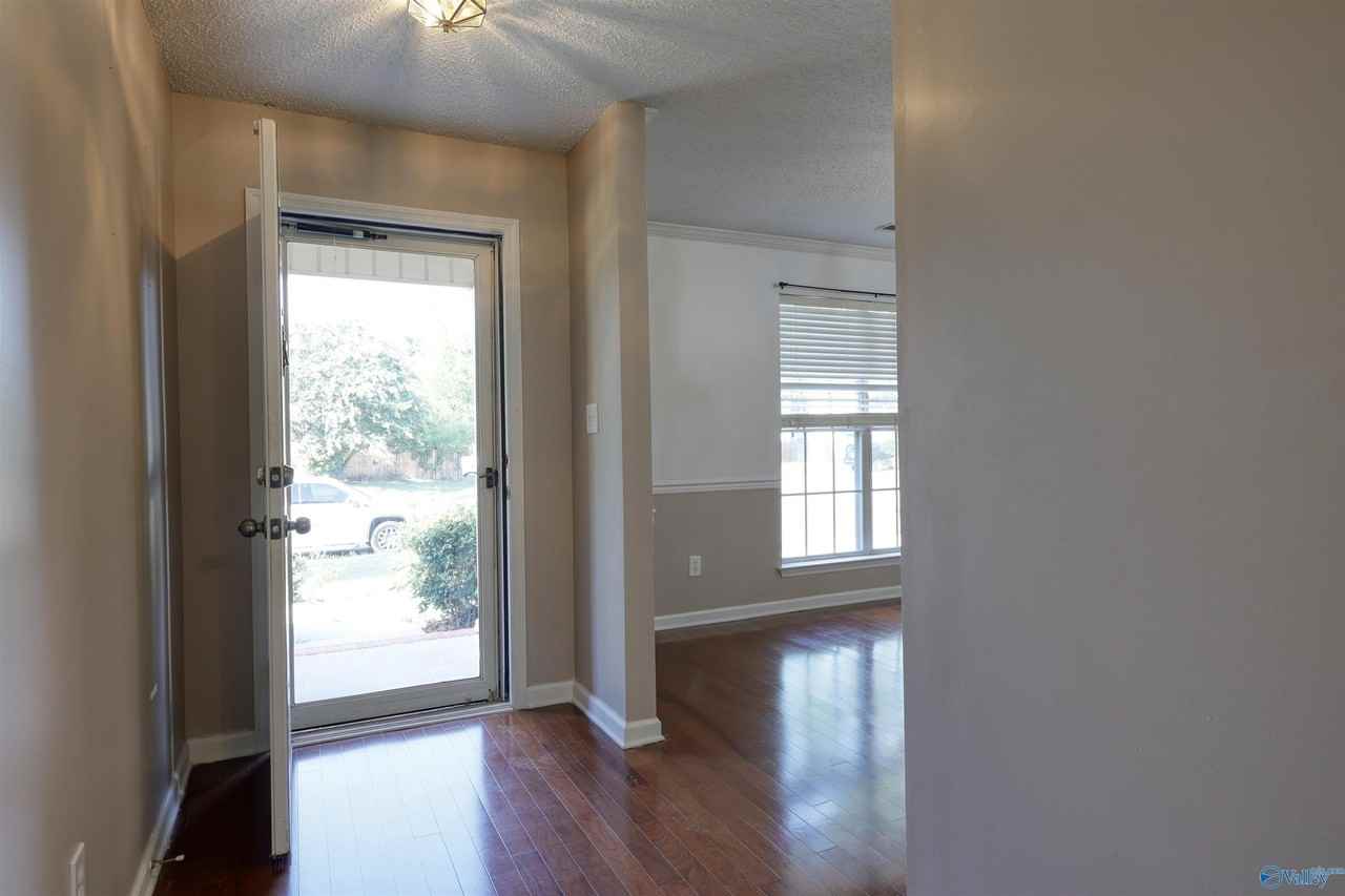 126 Champions Green Dr - Photo 4 of 27