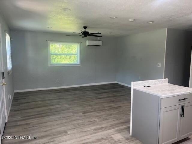 1012 Eagle St - Photo 5 of 16