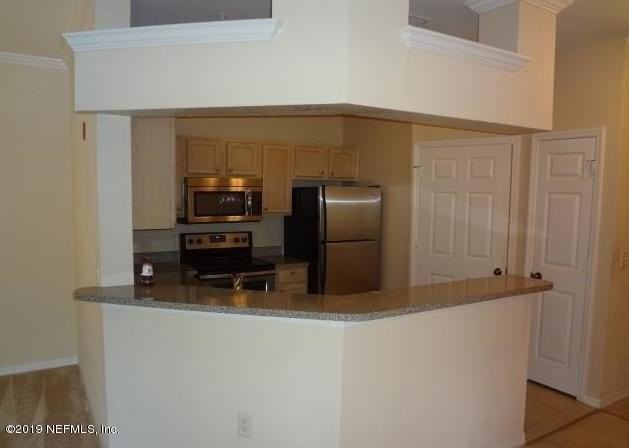 7800 Point Meadows Dr Apt 713 #713 - Photo 3 of 10