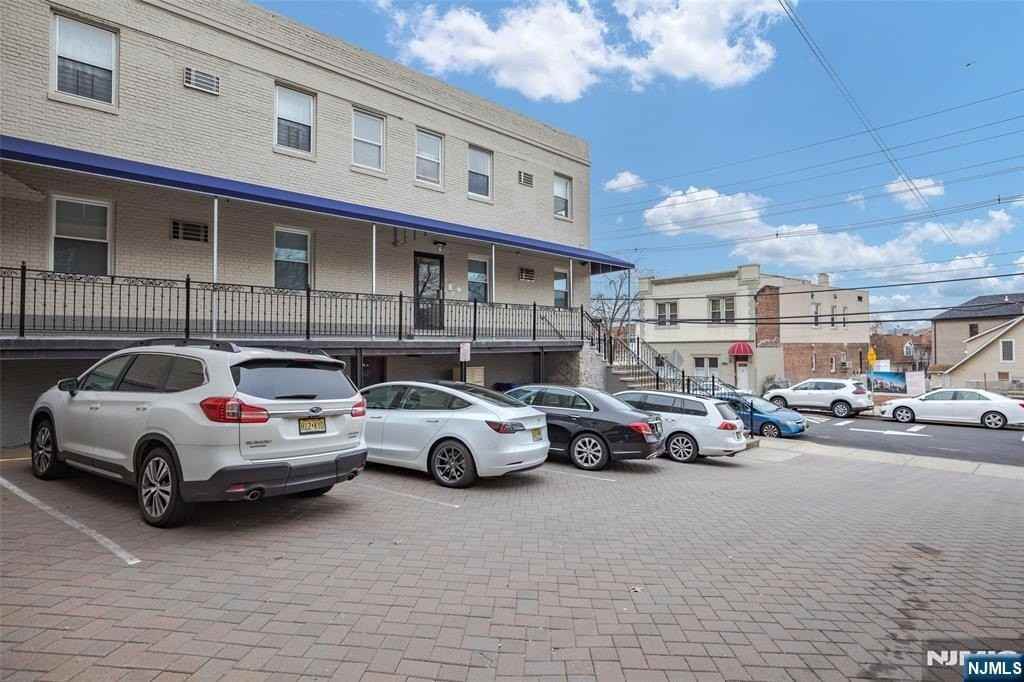 280 Undercliff Ave - Photo 2 of 23