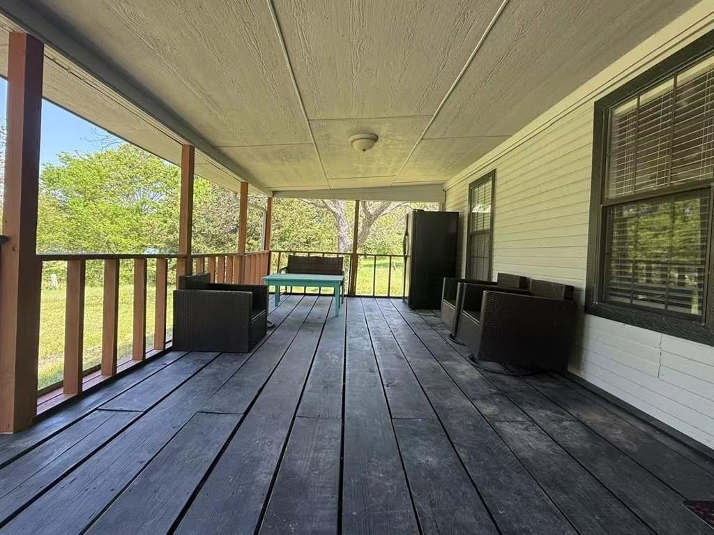 112 Plainview Dr - Photo 2 of 37