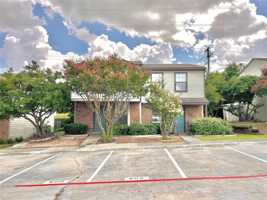 featured image of 800 W Collins St