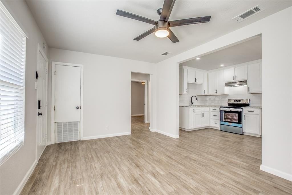 637 N 4th St - Photo 4 of 20