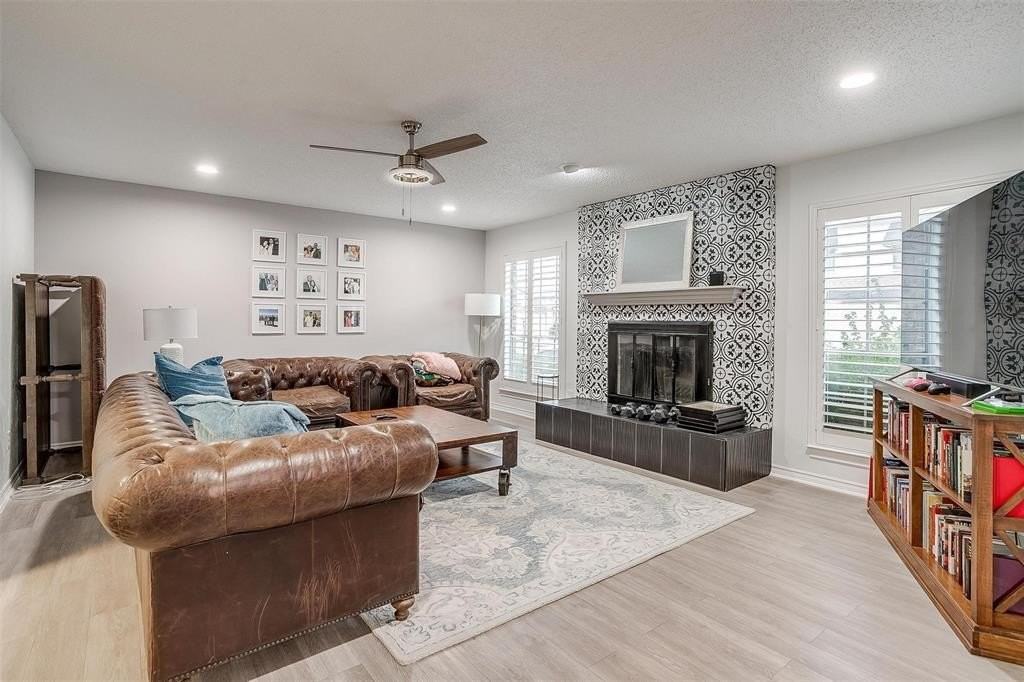 75 One Main Pl - Photo 4 of 20