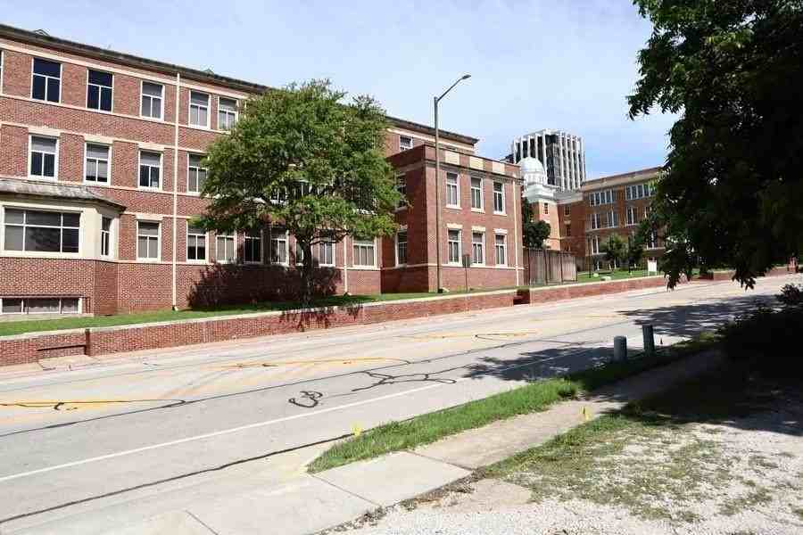 1116 N Bell Ave #1 - Photo 7 of 7