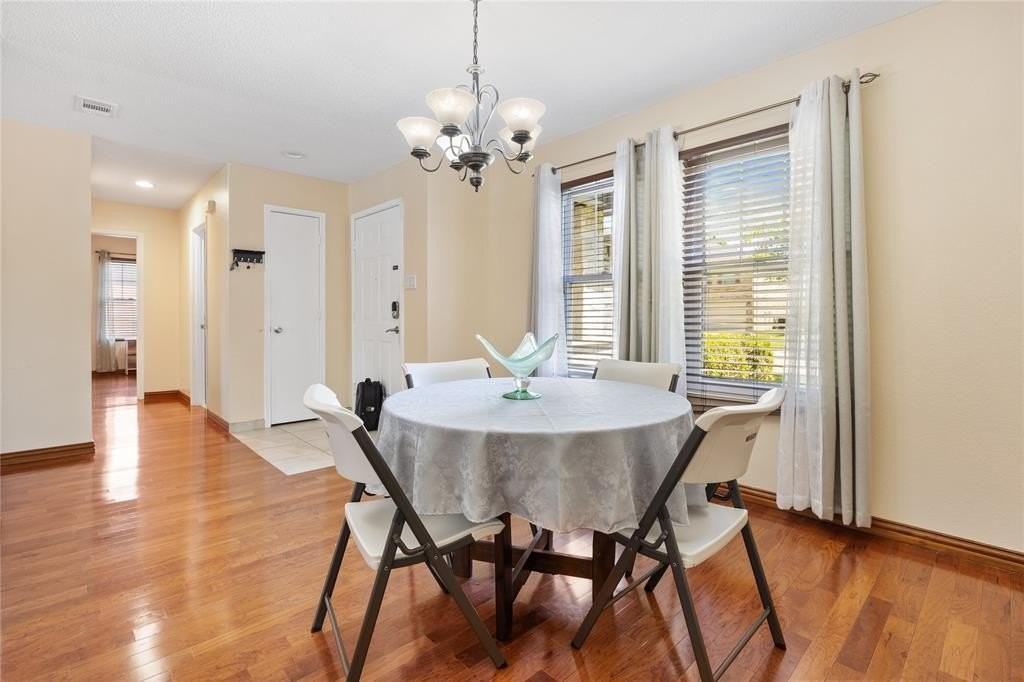 2305 Chestnut Dr - Photo 5 of 23