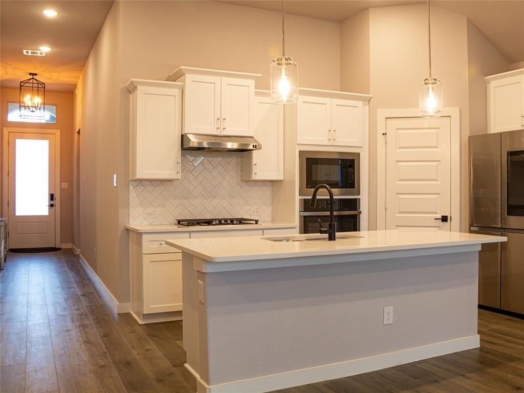 7015 Hopper Ct - Photo 4 of 28