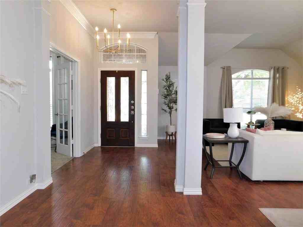 1119 Postwood Dr - Photo 7 of 36