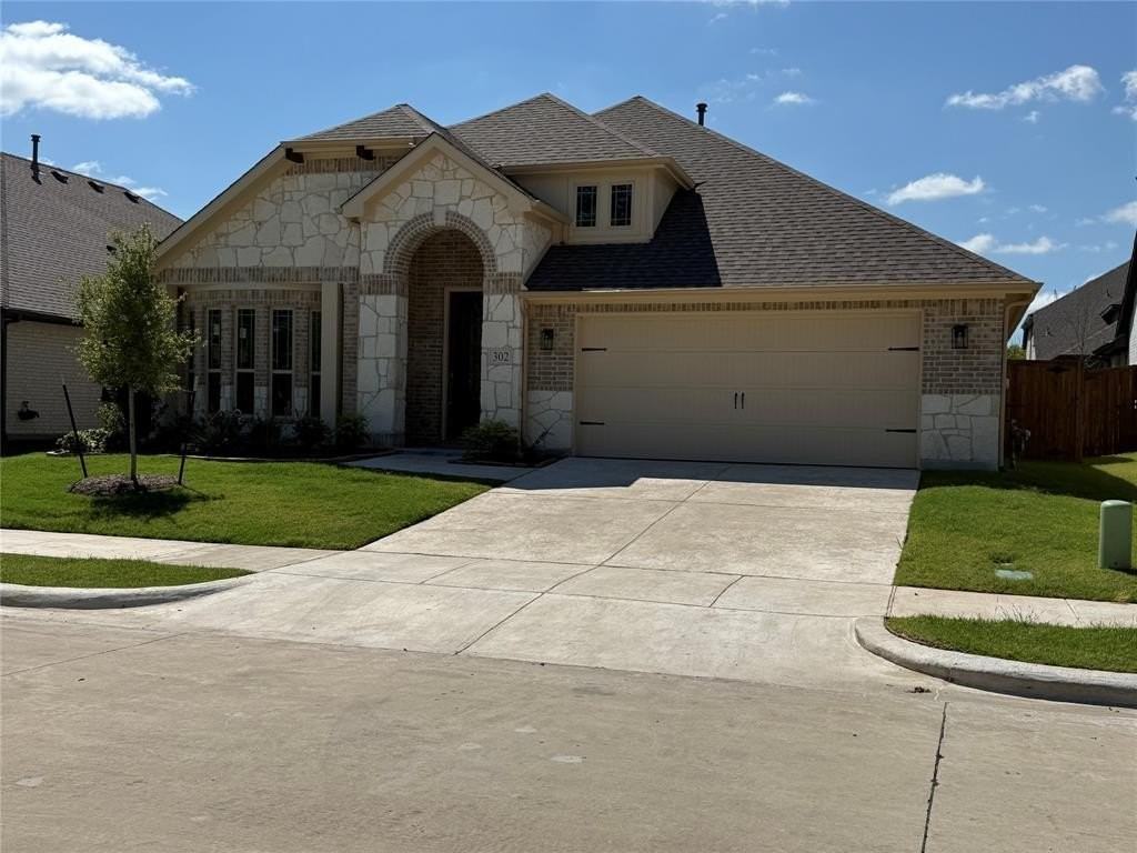 302 Kettlewood Drive - Photo 2 of 37