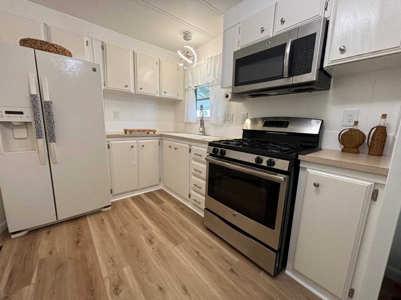 4426 73rd Pl N #611 - Photo 3 of 22