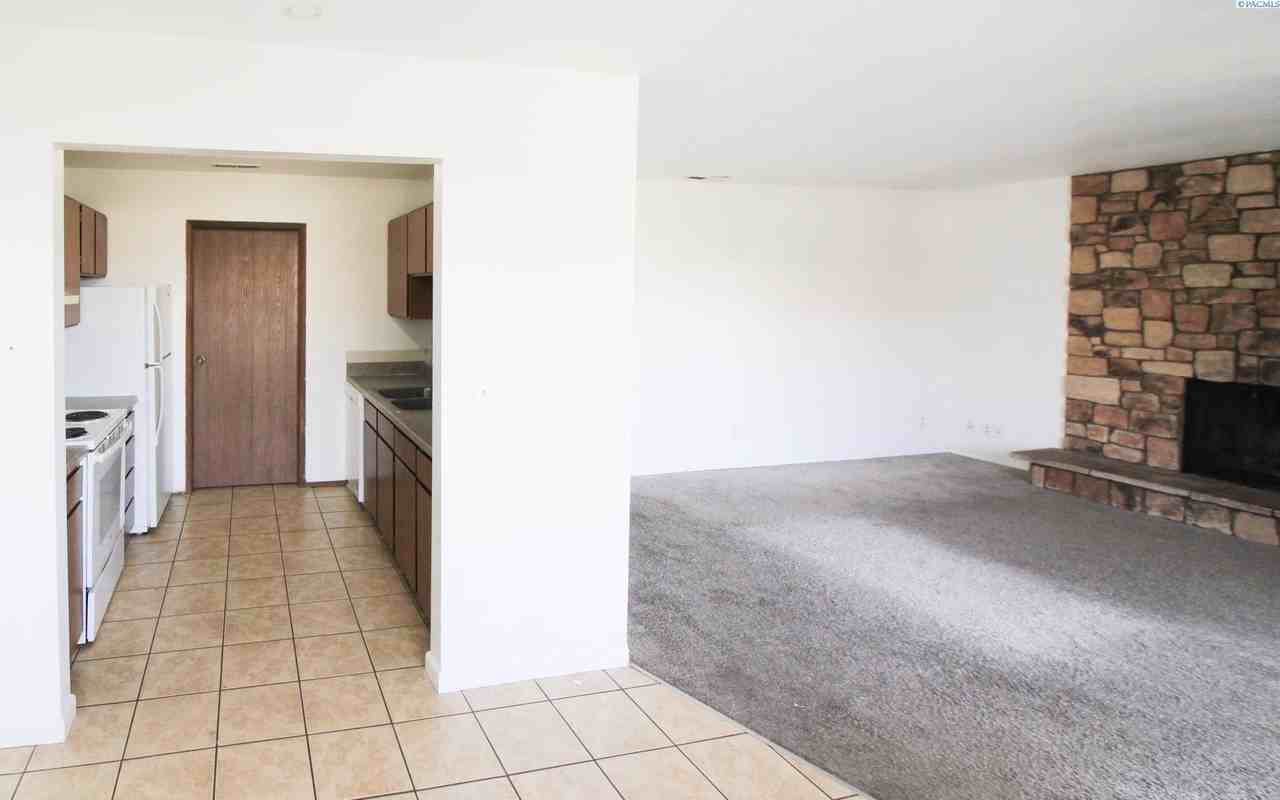 6818 W 1st Ave - Photo 3 of 7