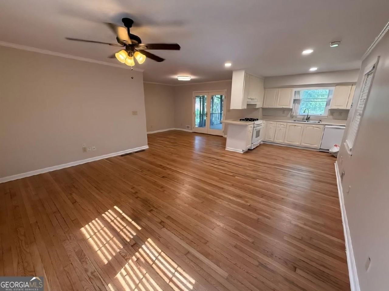 1275 Pine Valley Ct - Photo 7 of 17