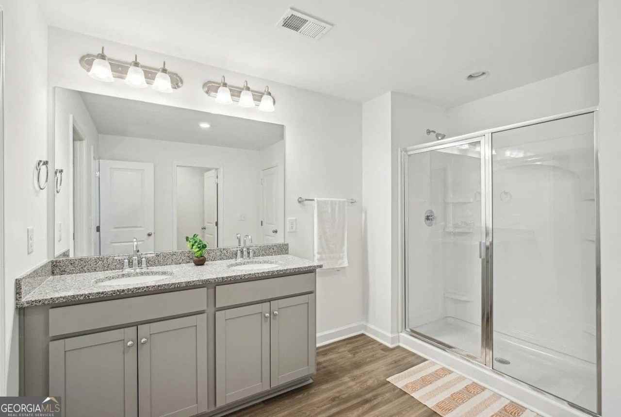 4025 Hillmont Ln - Photo 7 of 8