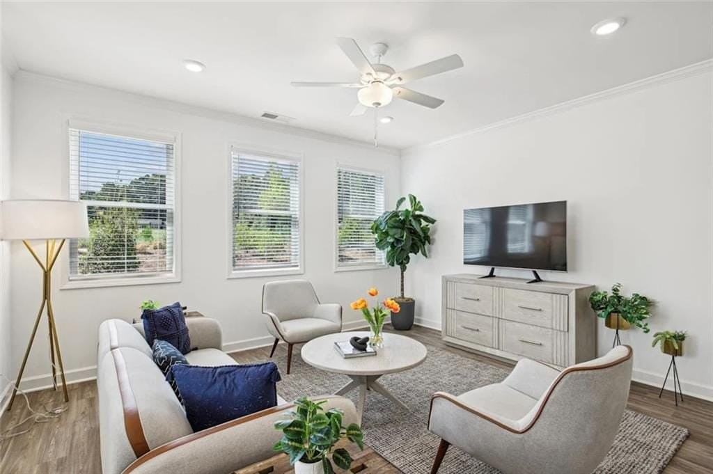 5083 Woodland Hls - Photo 3 of 8