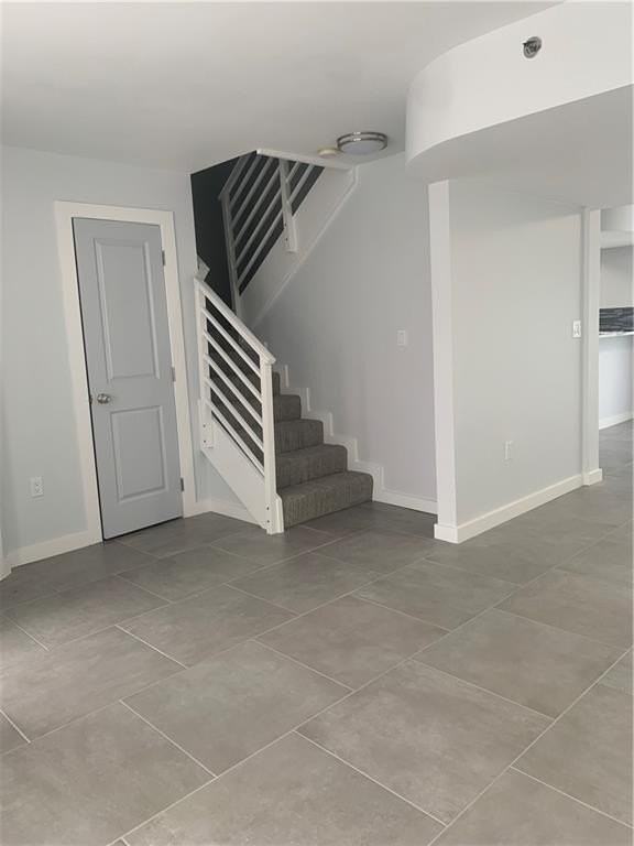 103 Riviera Cir - Photo 5 of 15