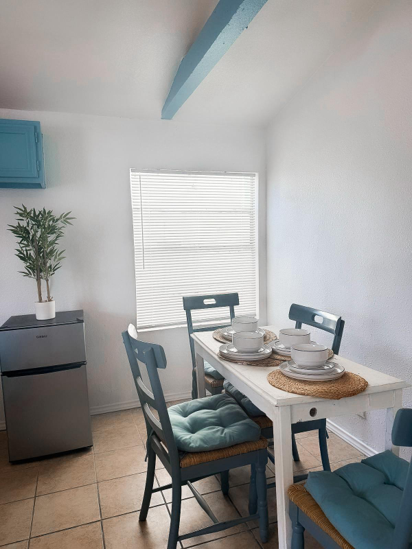 107 E Venus Ln #4 - Photo 5 of 10