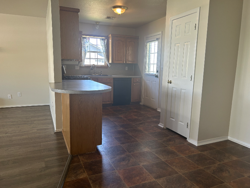 31 Mayfield St - Photo 2 of 19