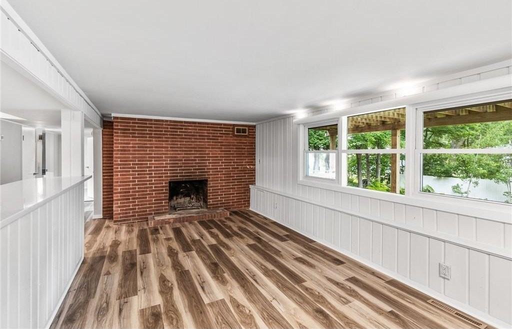 193 3rd St #2 - Photo 7 of 27