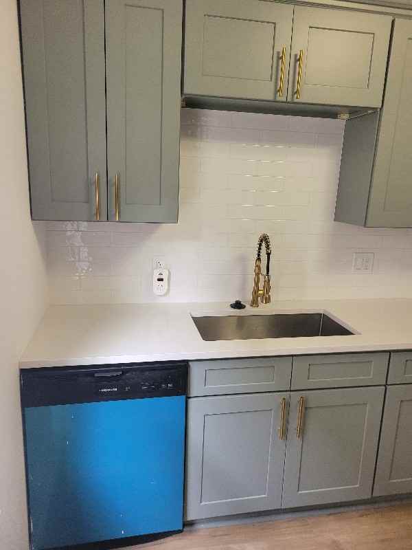 1654 Grace Ave - Photo 2 of 19