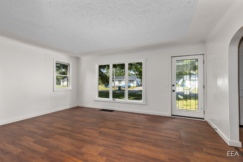 355 Chestnut - Photo 3 of 20