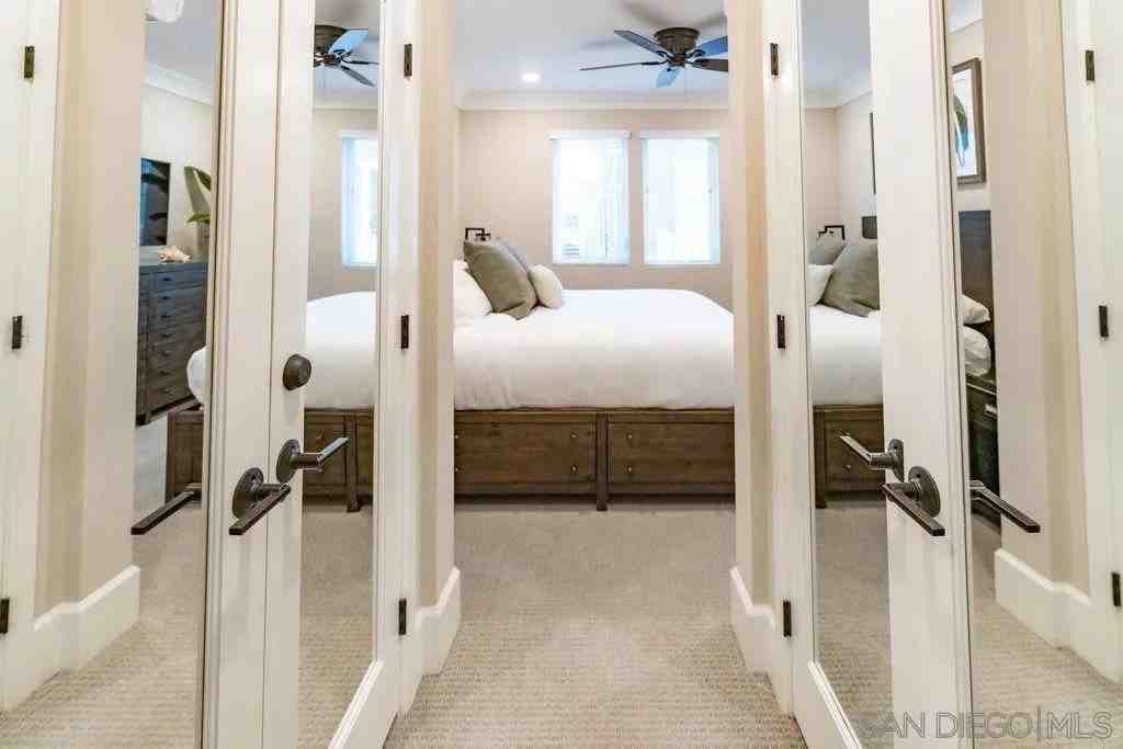 824 Jersey Ct - Photo 7 of 34