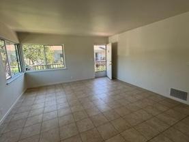 2119 De La Vina St Apt D #D - Photo 1 of 1