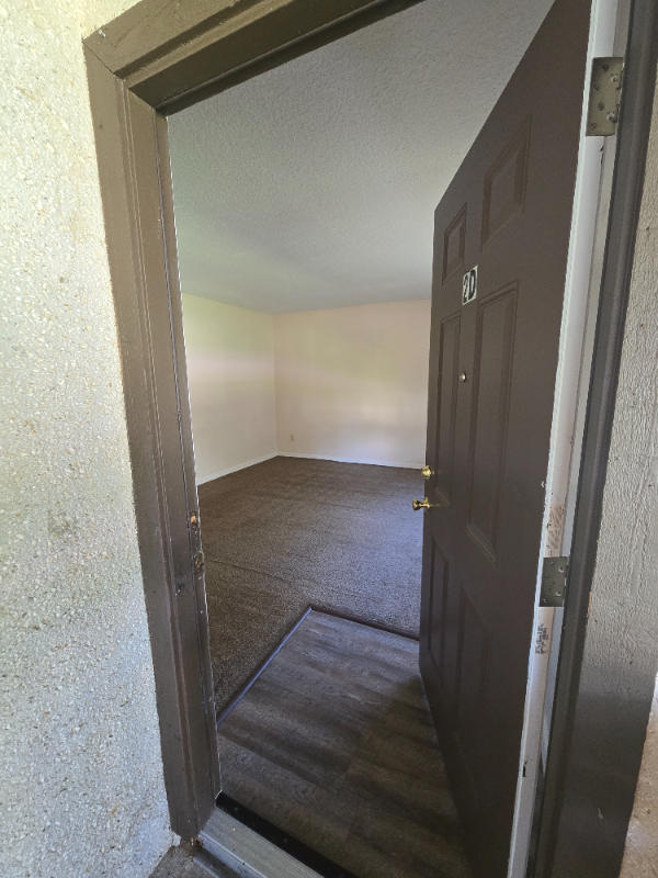 458 Bentwood Ln #2D - Photo 5 of 15