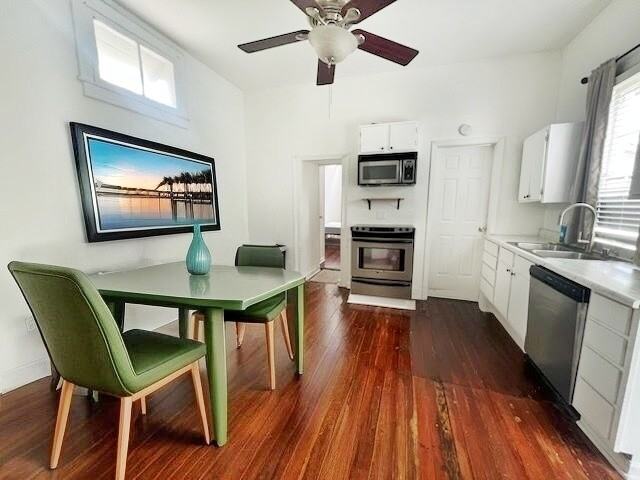 201 Spring St - Photo 2 of 8