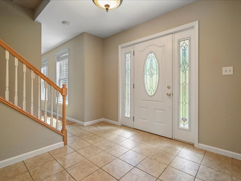1729 Middle Rd - Photo 2 of 16
