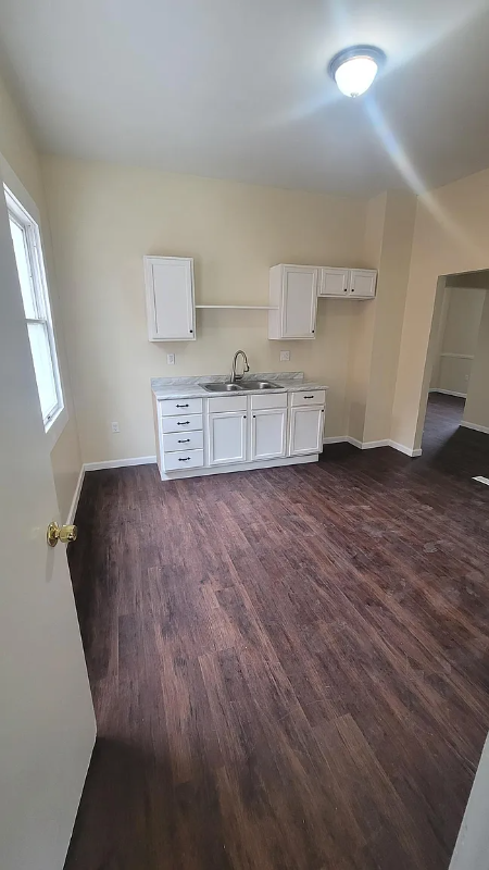 4485 West 136th Street