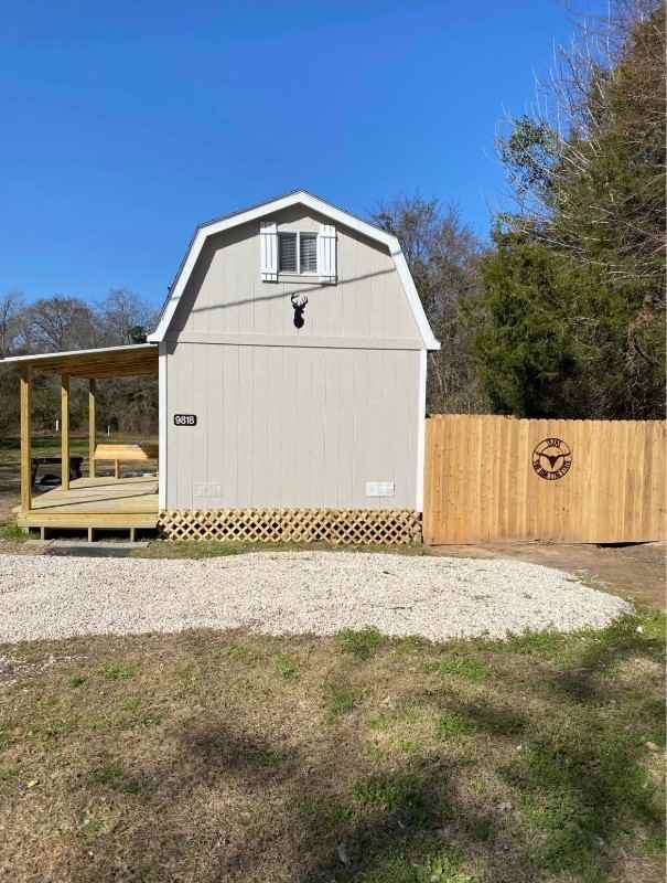 9818 Farris Loop - Photo 2 of 6