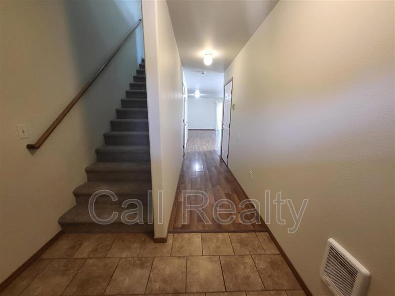 710 S Altamont St - Photo 2 of 14