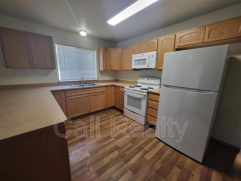 710 S Altamont St - Photo 4 of 14