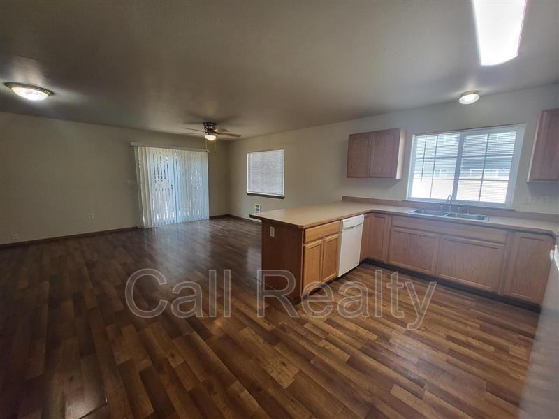 710 S Altamont St - Photo 5 of 14