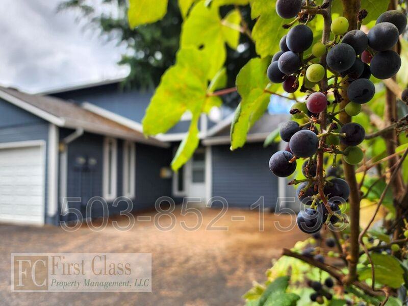 4319 Se 37th Ave - Photo 2 of 29