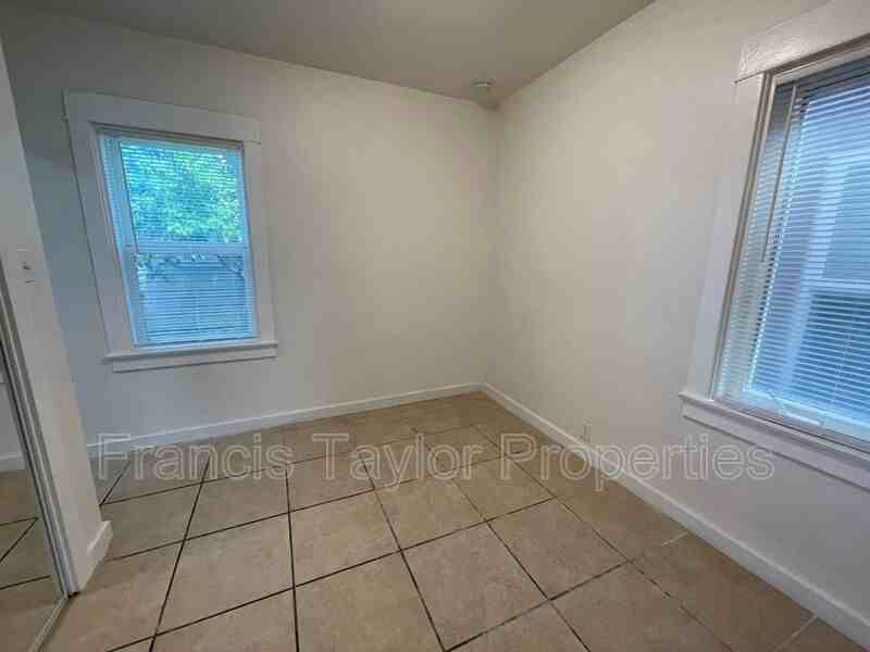 1214 S Escondido Blvd #2 - Photo 6 of 8