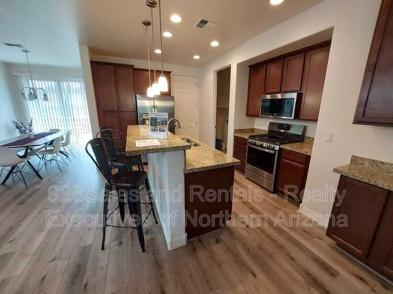 2868 W Presidio Dr - Photo 4 of 13