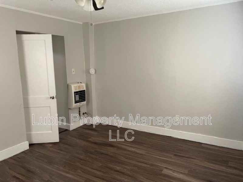 781 David St - Photo 5 of 6