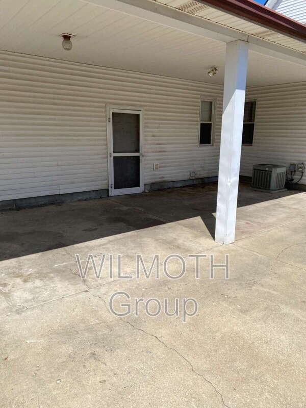 1106 N Gale St #3 - Photo 2 of 10