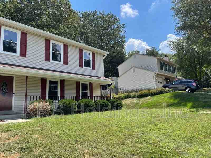 18215 Linton Court - Photo 2 of 16