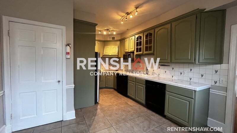 342 Central Cv - Photo 5 of 19