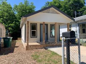 1530 E Crockett St - Photo 1 of 1