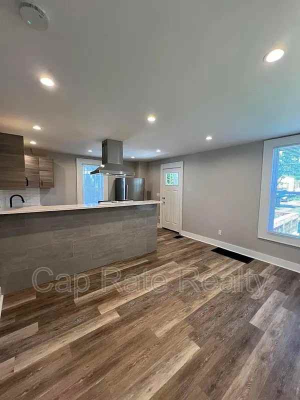 1476 N 6th St - Photo 7 of 24