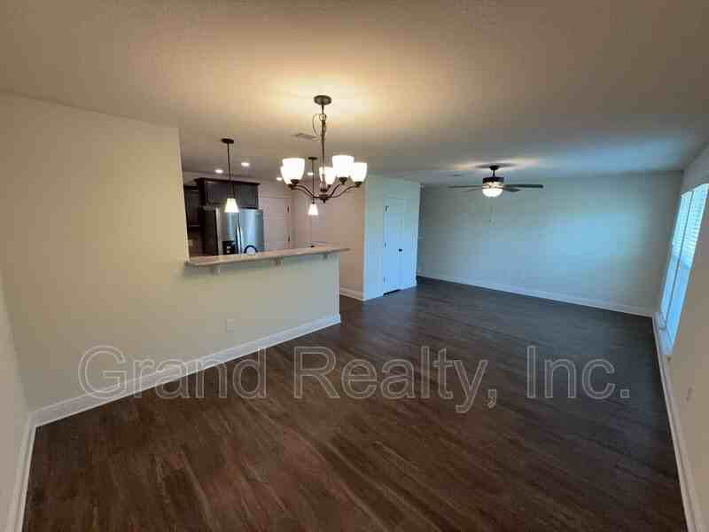 4395 Village Oak Ln - Photo 6 of 28