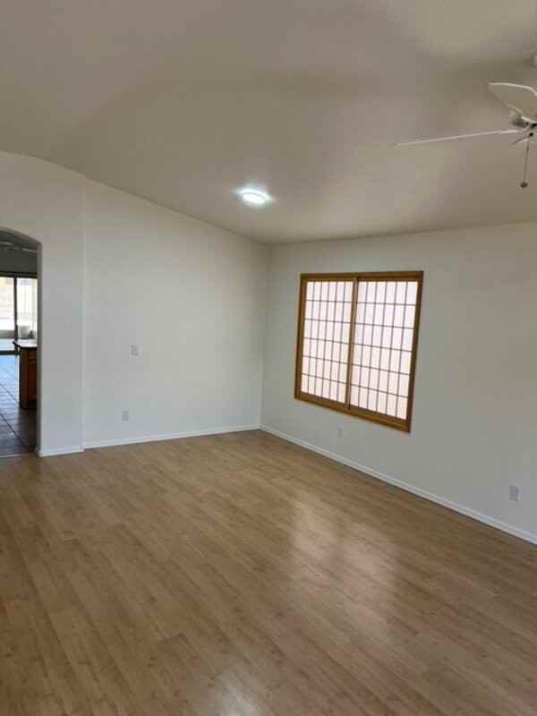 8944 E Red Mountain Ln - Photo 3 of 25