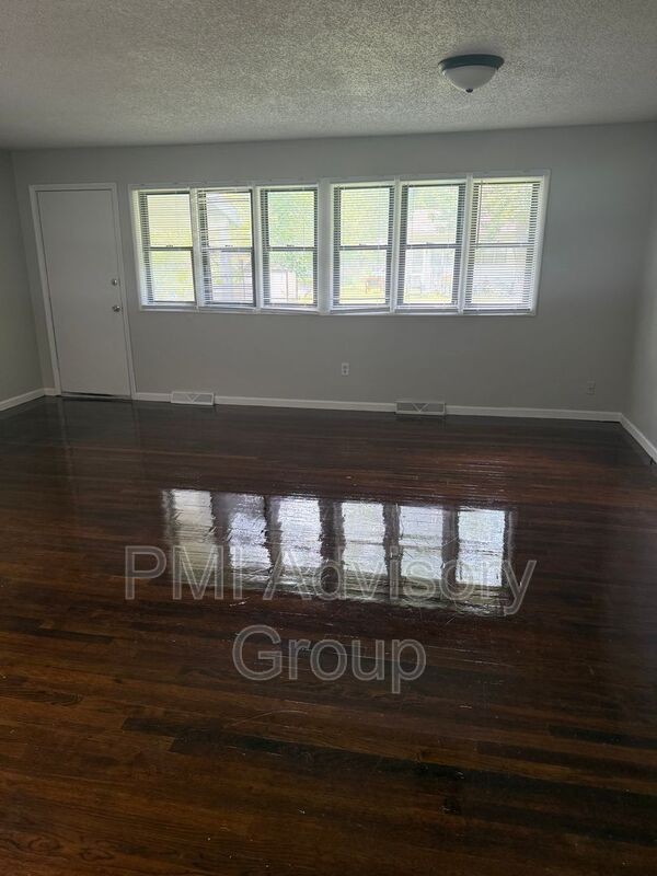 6703 Sw Greencastle Dr - Photo 2 of 12
