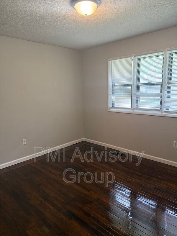 6703 Sw Greencastle Dr - Photo 7 of 12